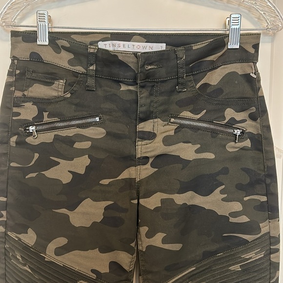 Tinseltown Camo High Rise Skinny Jeans Junior’s Size 7 - Picture 2 of 9
